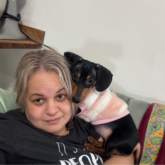 Meet your Posher, Janine - Picture 2 of 7